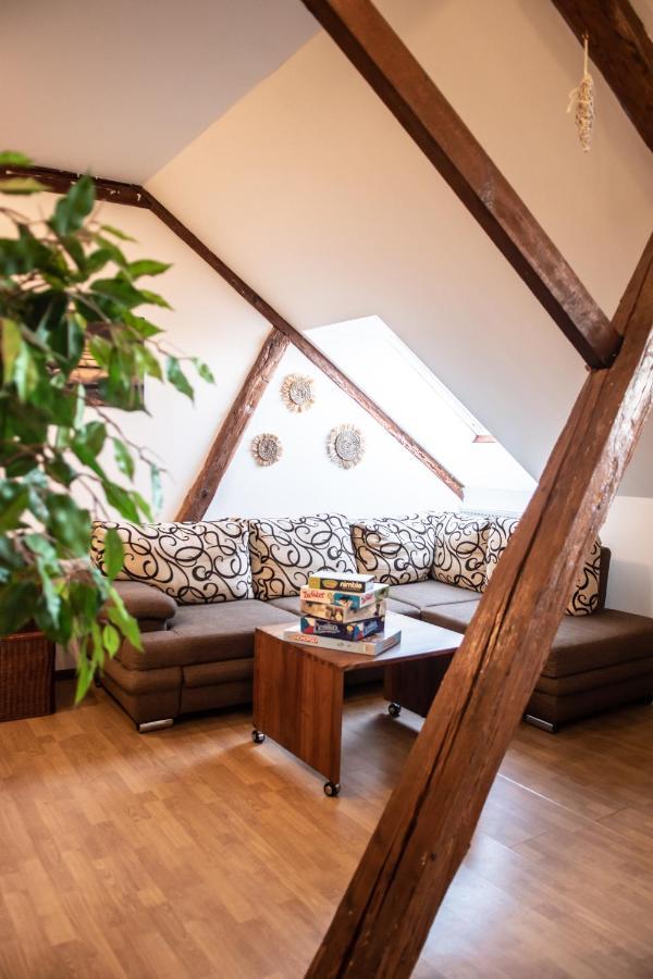 Podkrovni Apartman S Vyhledem Na Namesti Lomnice nad Lužnicí Exteriör bild